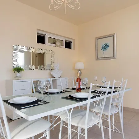 Semesterbostad Susi Mit Privatem Pool By Interhome *