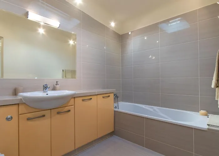 Susi Mit Privatem Pool By Interhome Palm-mar